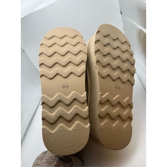 CUSHIONAIRE Women's Slip On Genuine Suede Cozy Mule Platform SIZE 8 SAND - Picture 7 of 7